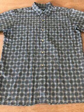 Ono Hawaiian Shirt Men L Gray Paisley Floral Button Up Pocket Short Sleeve 19686